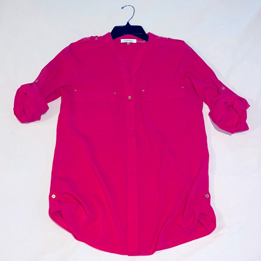 CALVIN KLEIN Pink button down blouse